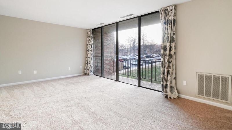 Primary Photo - 2 br, 2 bath Condo - 732 Quince Orchard Blvd