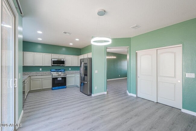 Foto del edificio - 4722 S 238th Ln