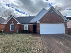 Building Photo - 5457 Sundale Way S