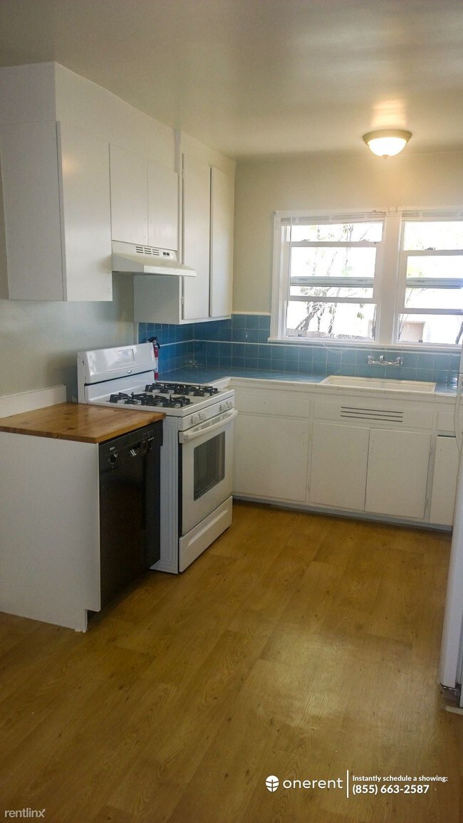 Building Photo - 2 br, 1 bath Duplex - 107 42nd Ave