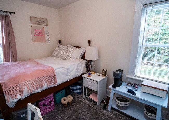 Foto del edificio - Grid 2 bedroom house available!
