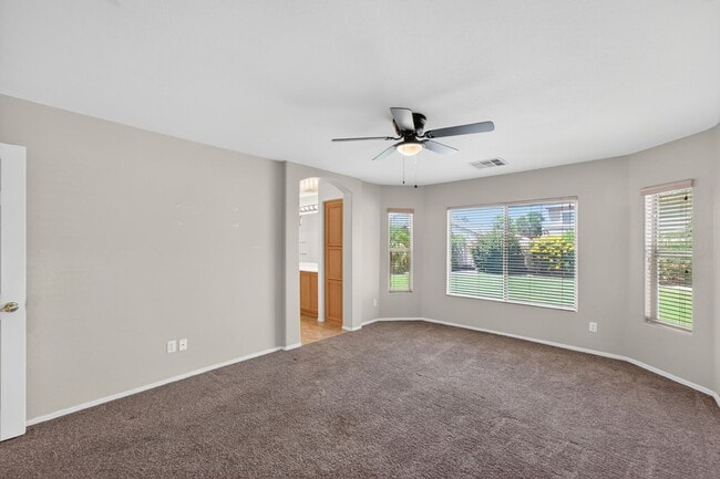 Building Photo - Spacious Gilbert Corner Lot Rental with 4 Bedrooms, Vaulted Ceilings & Private Backyard Retreat