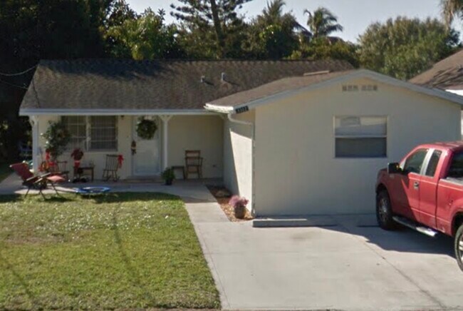 Building Photo - 1312 Highlands Dr