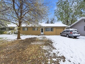 Building Photo - Prime Old Town Access | 3 Bed Home Near City Park + Downtown