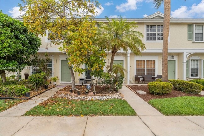 Building Photo - 9925 NW 57th Manor