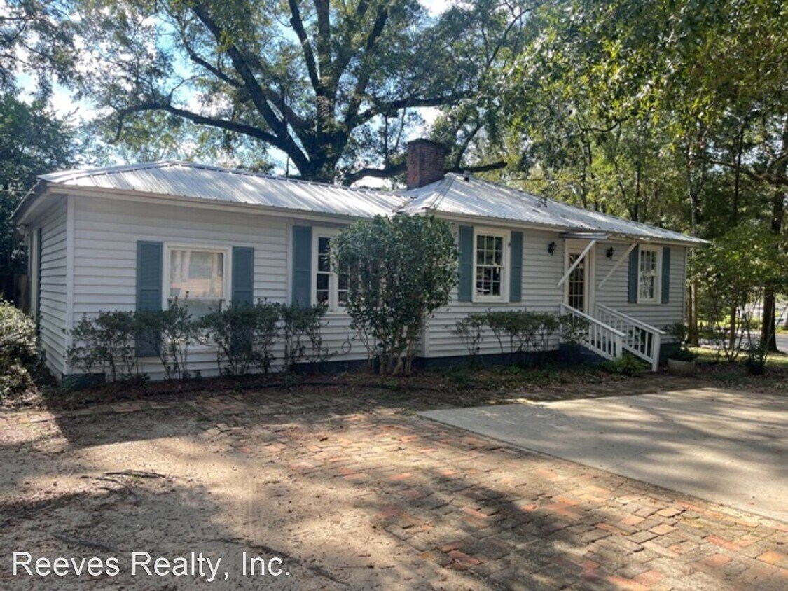 Primary Photo - 3 br, 1 bath House - 159 Parkway Street W