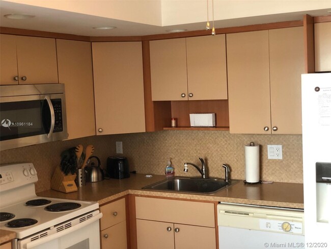 Foto del edificio - 7620 NW 18th St