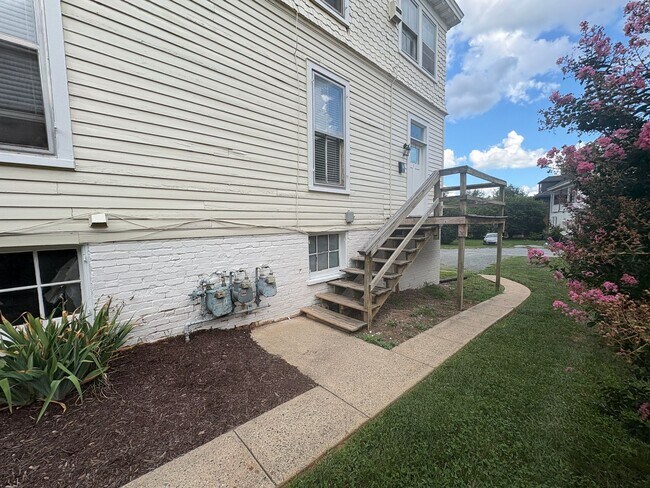 Foto del edificio - 2461 Rivermont Ave