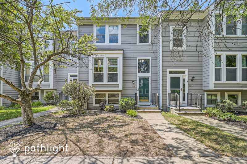 Foto principal - 7831 Old Litchfield Ln