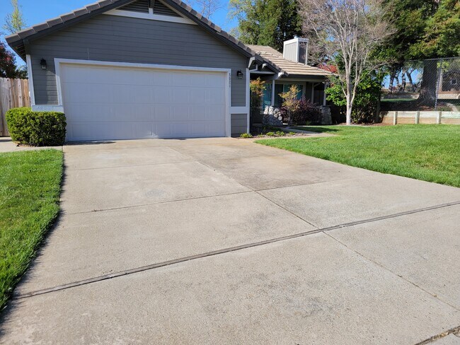Building Photo - 5021 Mendocino Way