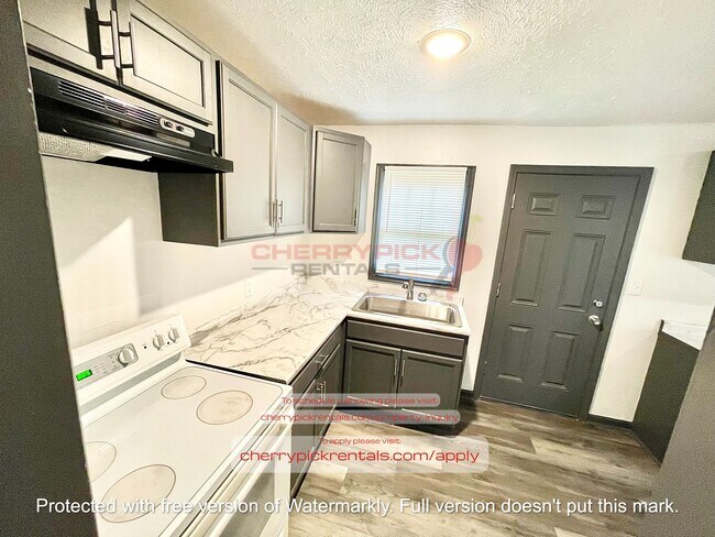 Foto del edificio - 4242 Pinkney St