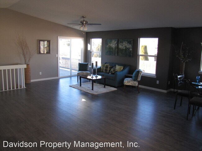 Building Photo - 4 br, 3 bath House - 4950 Gibbon St