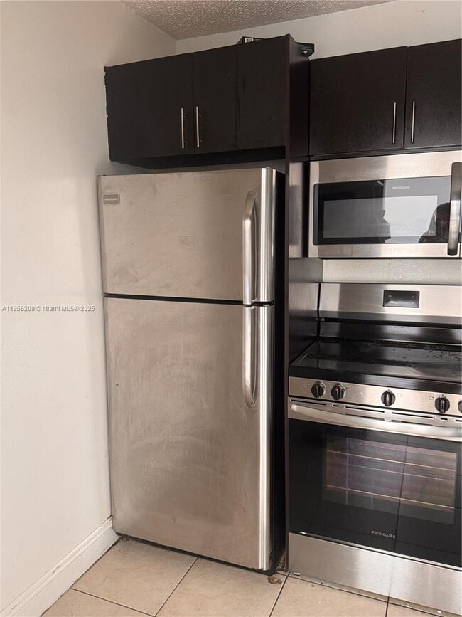 Foto del edificio - 496 NW 165th St