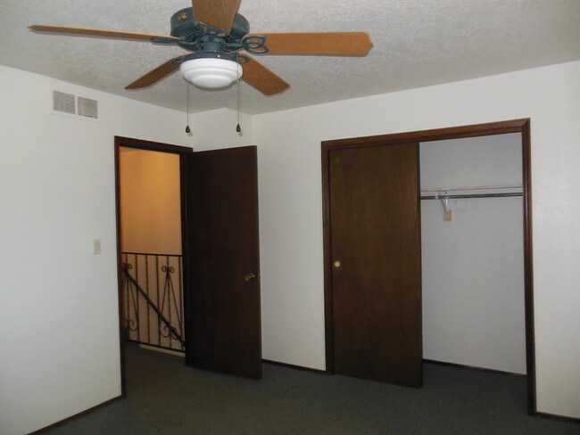 Habitación - 11600 Candelaria Rd NE