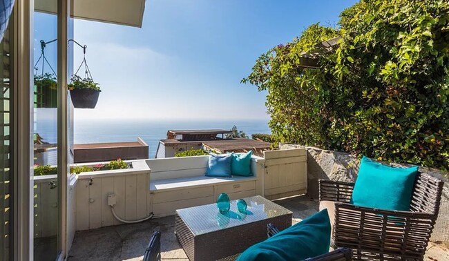 Foto del edificio - 2560 Juanita Way