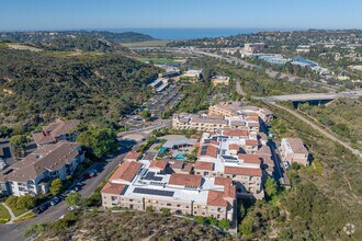 Building Photo - Altura