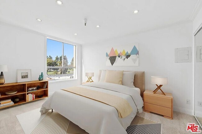 Foto del edificio - 5143 Bakman Ave