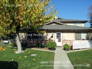 Building Photo - 770 Carro Dr