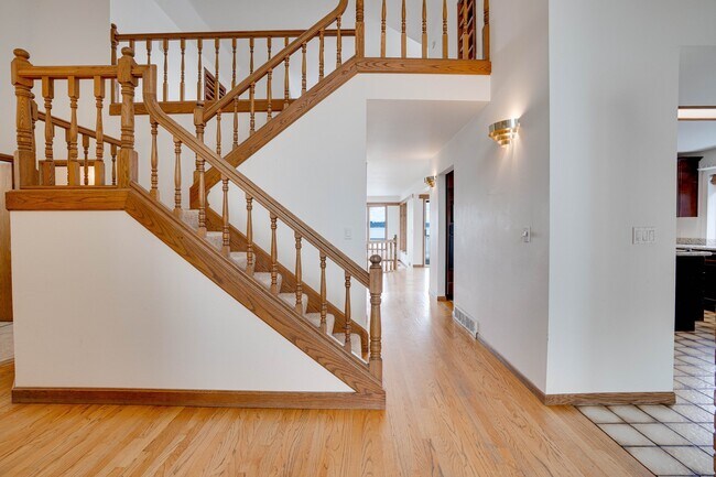 Foto del edificio - 17822 SE 40th Pl Bellevue, WA 98008 $5,680...