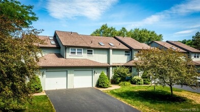 Building Photo - 21 Pond Dr W