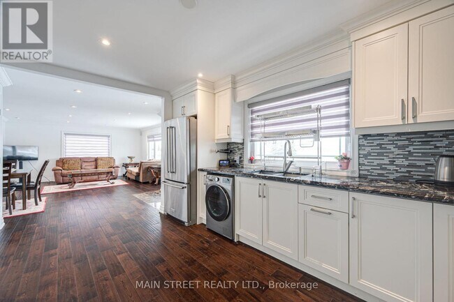 Photo du bâtiment - 18166 Leslie St