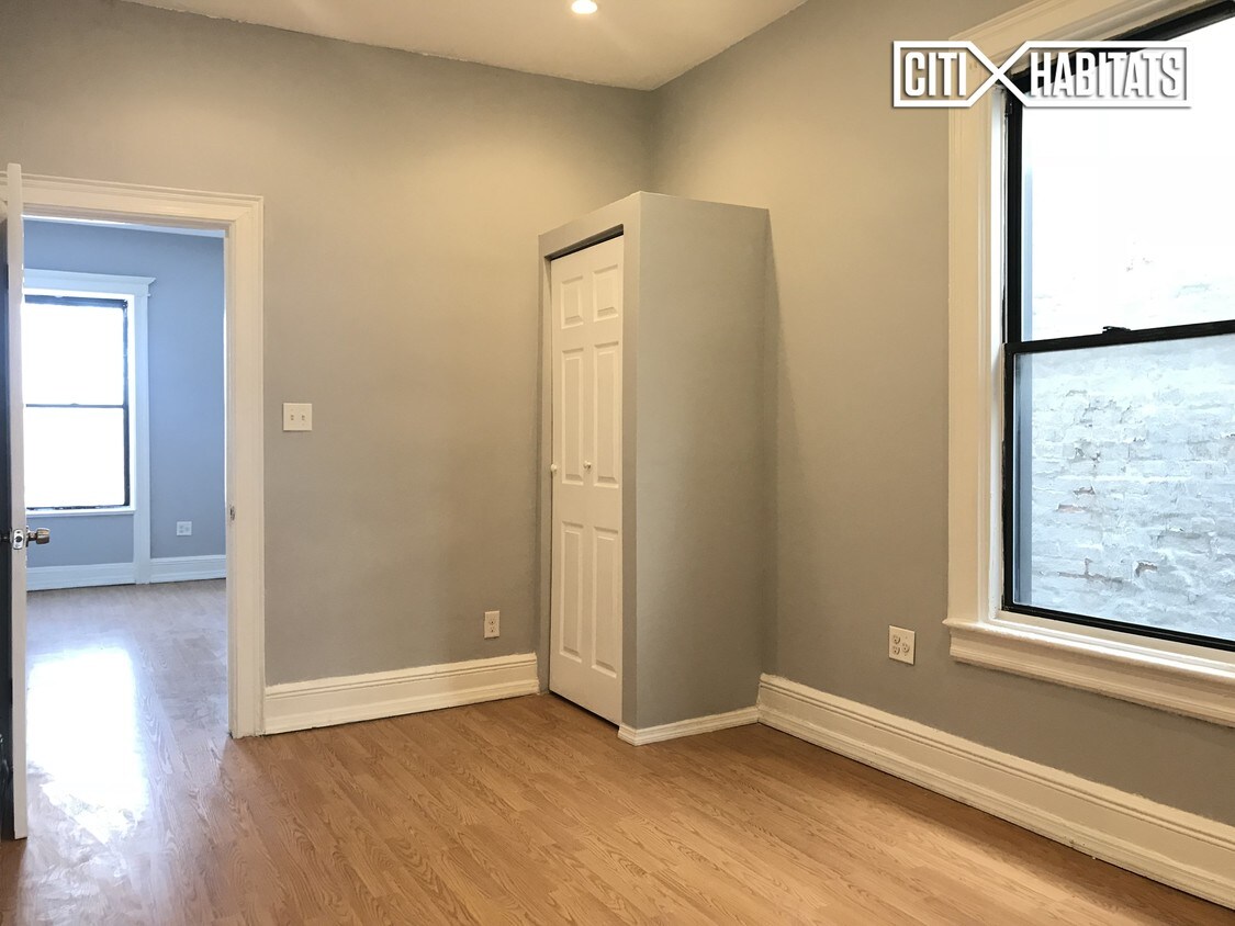 Primary Photo - 1251 Herkimer St