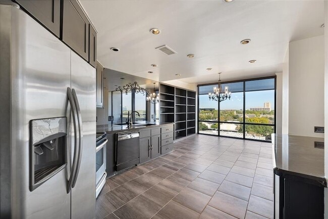 Building Photo - 1111 Bering Dr