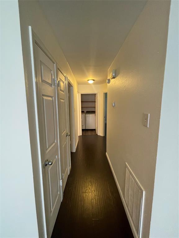 Foto del edificio - 14507 Gold Fish Pond Ave