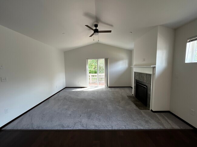 Foto del edificio - 703 Kodiak Ln