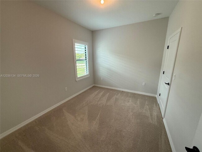 Foto del edificio - 8112 NW 78th St