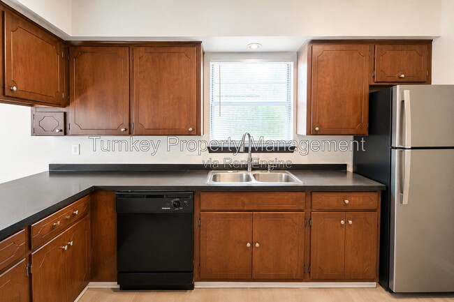 Building Photo - 9122 Tanya Dr
