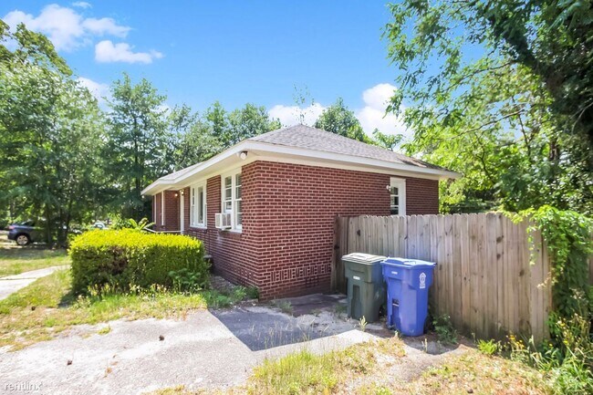 Building Photo - 3 br, 1.5 bath House - 3316 Covenant Road