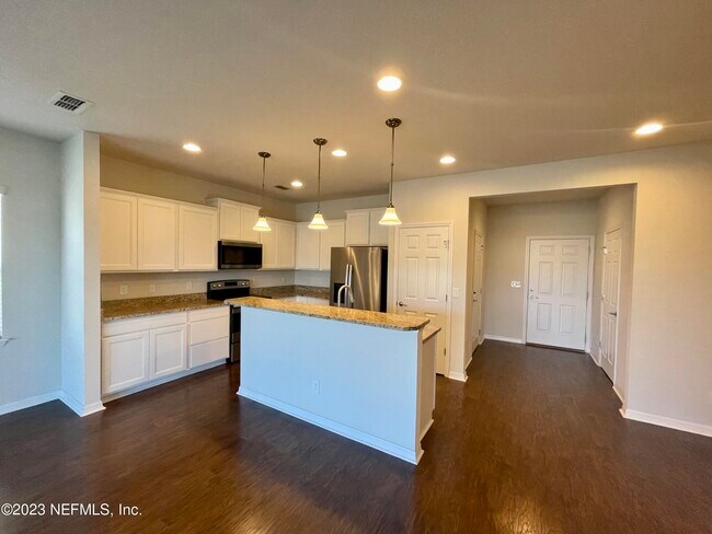 Building Photo - 7011 Berrybrook Dr