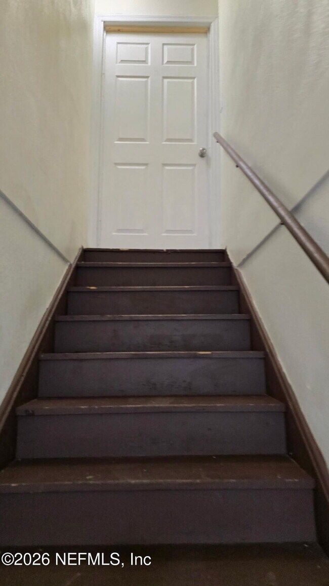 Foto del edificio - 1651 W 17th St