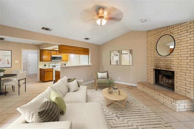 Building Photo - 8703 Clearbrook Trl