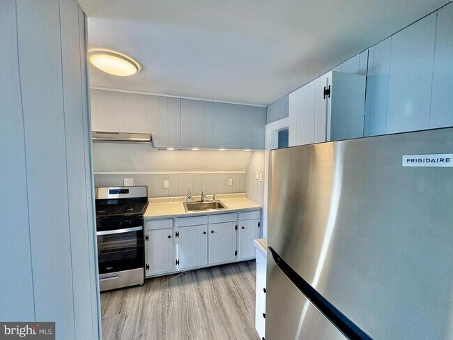 Foto del edificio - 735 Morgan Ave