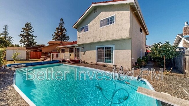 Foto del edificio - 848 Sprucewood Ct