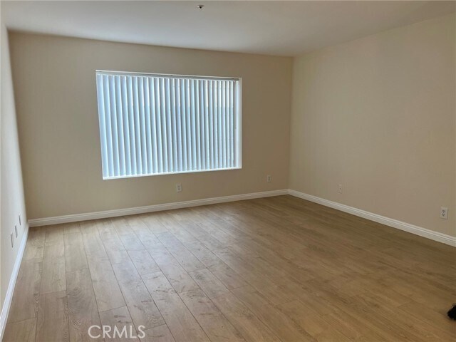 Foto del edificio - 216 E Newmark Ave