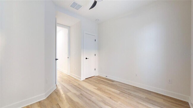 Building Photo - 1520 N Pierce St