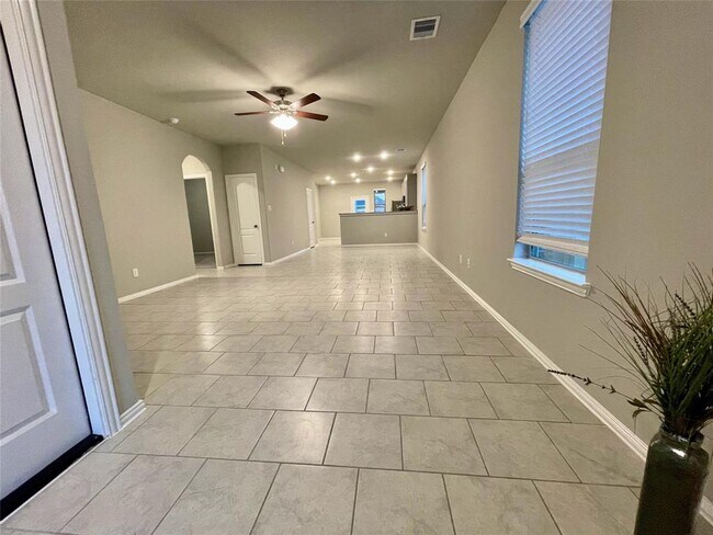 Building Photo - 31326 Spotted Saddle Hollow