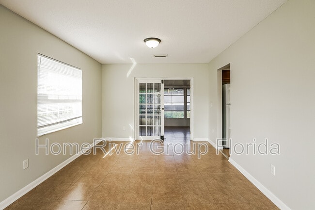 Building Photo - 7045 Willowwood St
