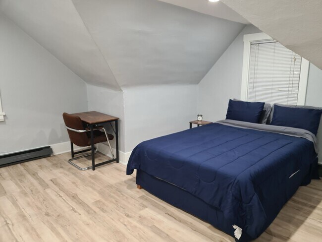 Foto del edificio - 2118 Murray Ave