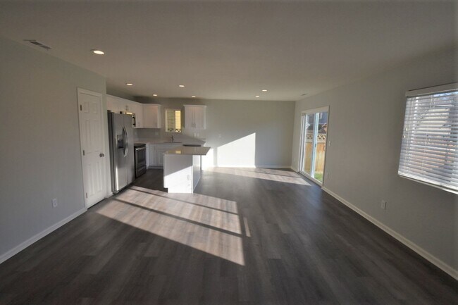 Foto del edificio - 6864 Flute St SE