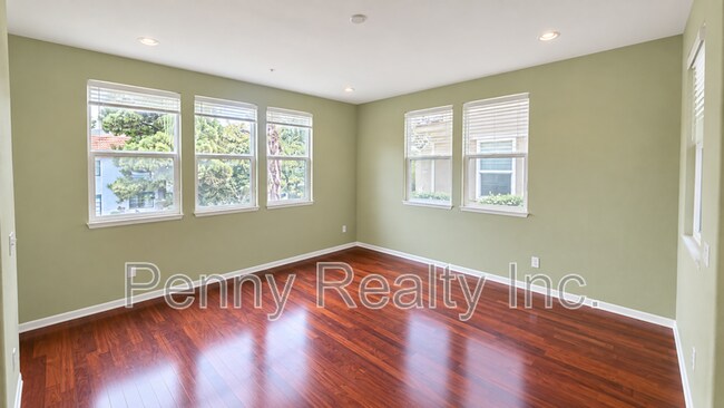 Building Photo - 3011 Pacific Palm Way
