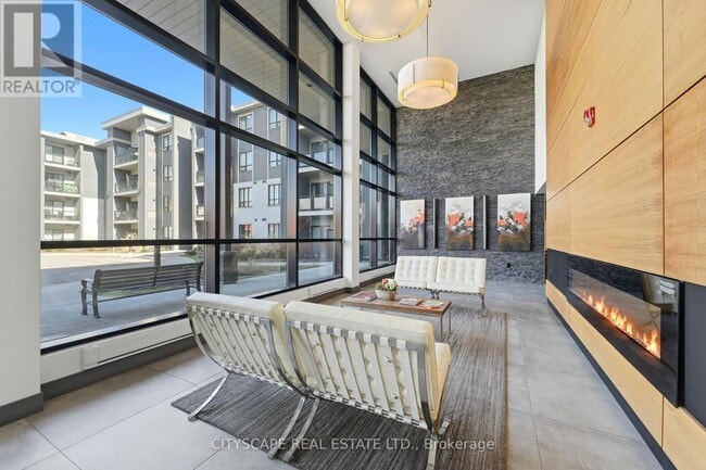 Building Photo - 3170 Erin Mills Pkwy