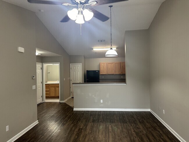 Building Photo - 575 Oakleaf Plantation Pkwy #615