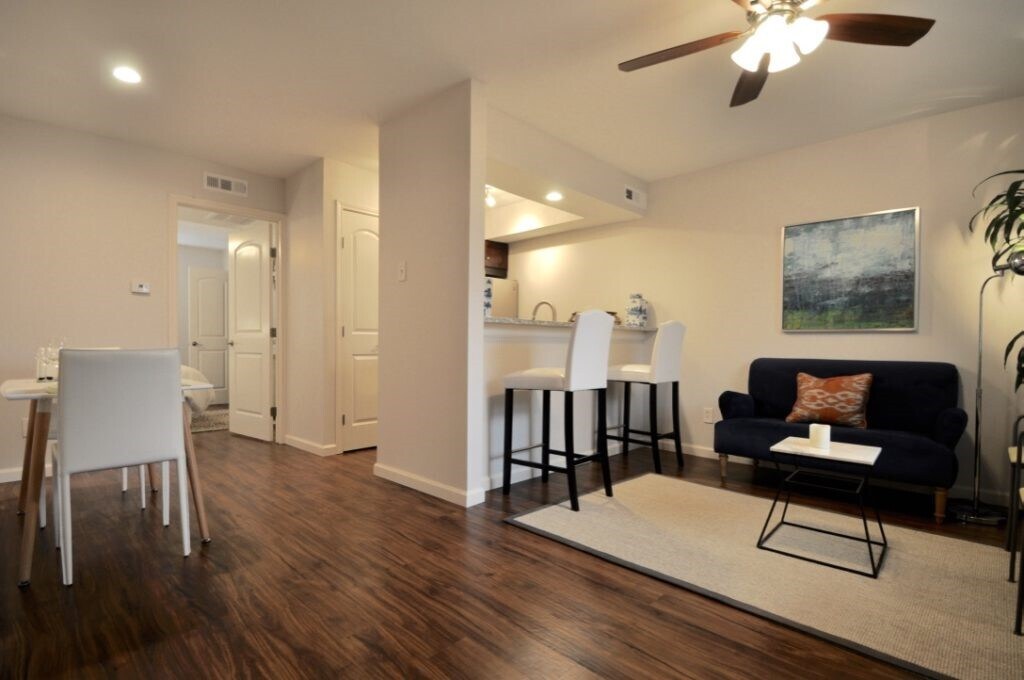 Foto principal - 4903-4911 Junius St