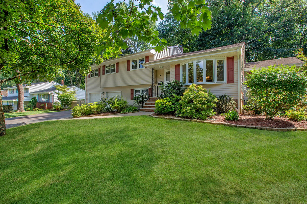 Foto principal - 14 Ridge Rd