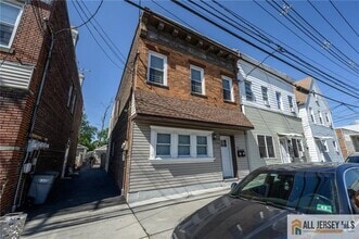 Building Photo - 307 Pershing Ave