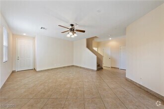 Building Photo - 10552 Calico Pines Ave